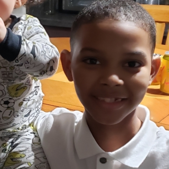 Meet your Posher, Brittney - Picture 4 of 5